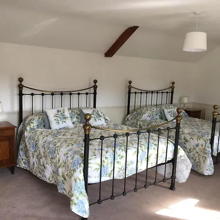 Blacksmiths Arms 3*